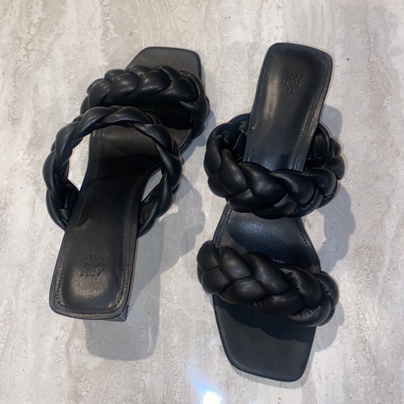 H&M Black Mini Heels - Picture 3 of 3